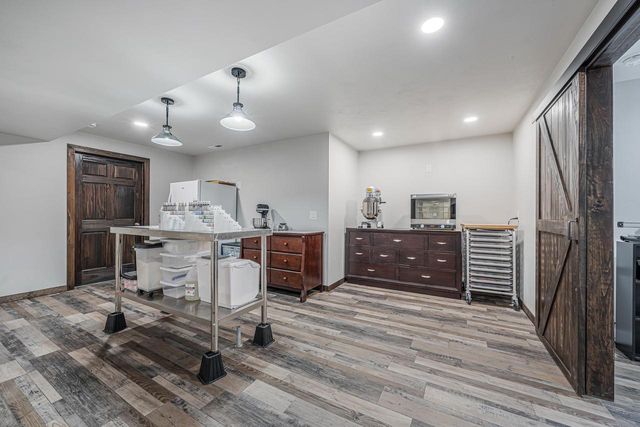 1465 AMENDMENT DRIVE, Neenah, WI 54956
