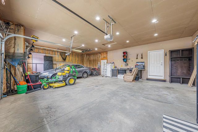 1465 AMENDMENT DRIVE, Neenah, WI 54956