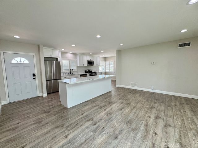 1127 Turning Bend, Claremont, CA 91711