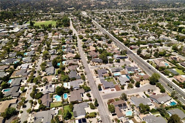1127 Turning Bend, Claremont, CA 91711