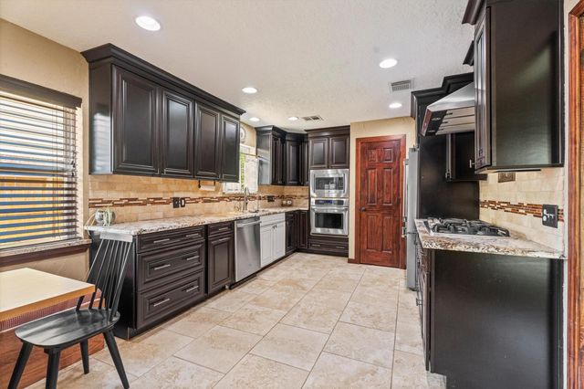 8107 Coolshire Lane, Houston, TX 77070