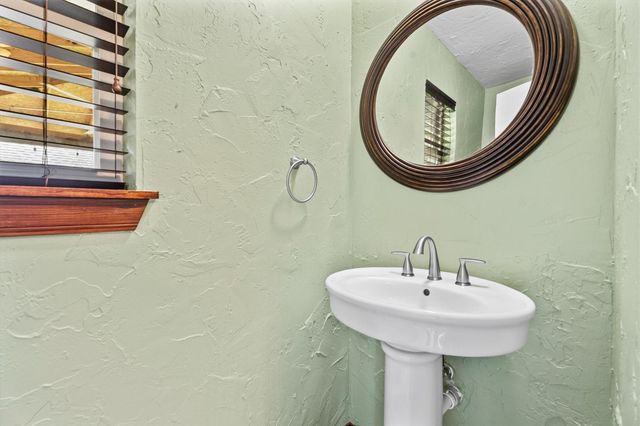 8107 Coolshire Lane, Houston, TX 77070