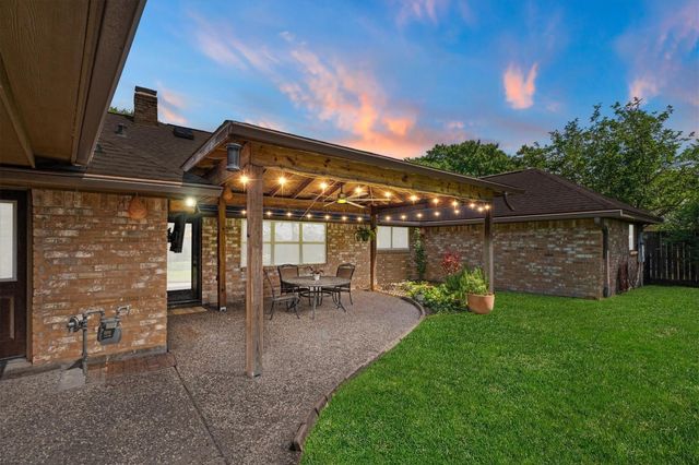 8107 Coolshire Lane, Houston, TX 77070