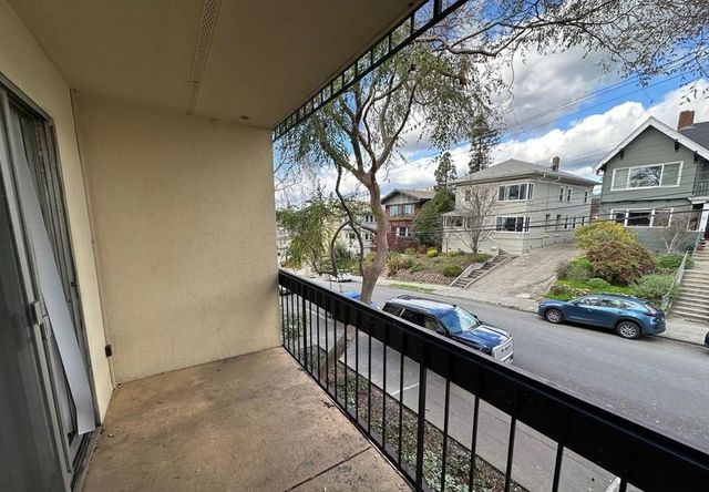 555 555 Jean St 528, Oakland, CA 94610