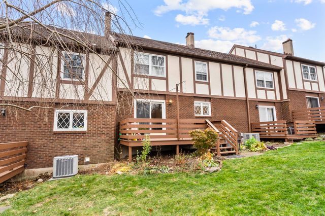 15 Derbyshire 15, Derby, CT 06418