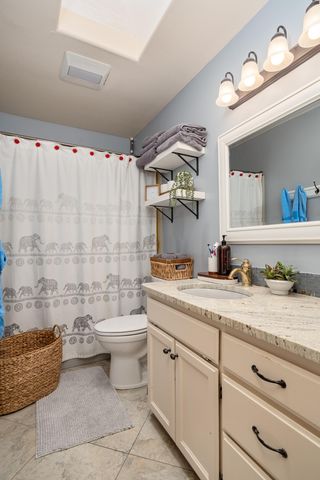 2739 Wilkshire Drive, Medford, OR 97504