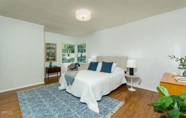 563 Highland Drive, La Canada Flintridge, CA 91011