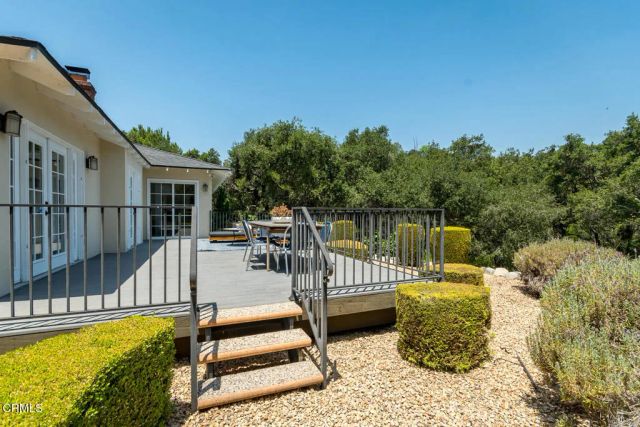 563 Highland Drive, La Canada Flintridge, CA 91011