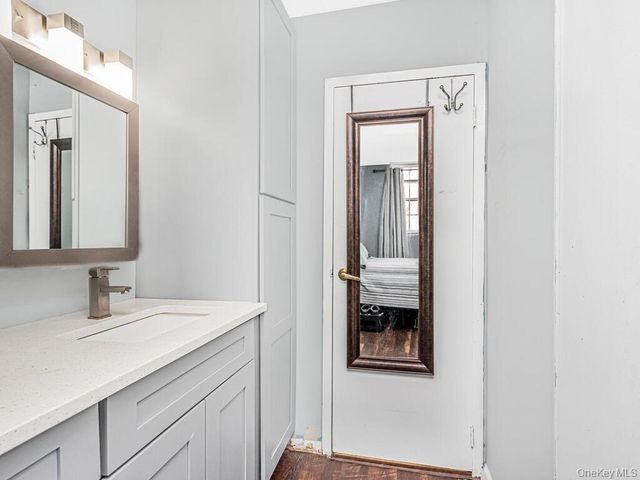 210 Sunset Boulevard, Bronx, NY 10473