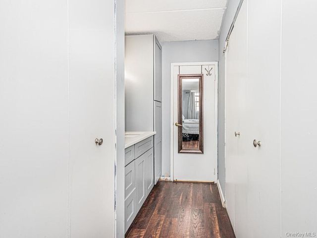 210 Sunset Boulevard, Bronx, NY 10473