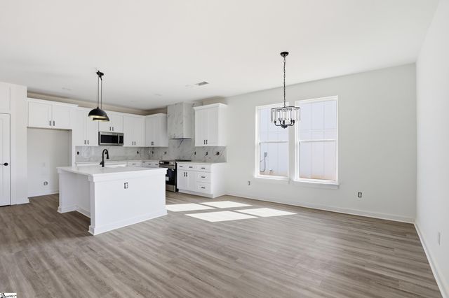 182 Buncombe Street, Woodruff, SC 29388