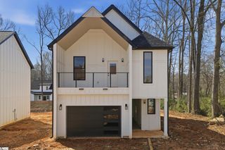 182 Buncombe Street, Woodruff, SC 29388