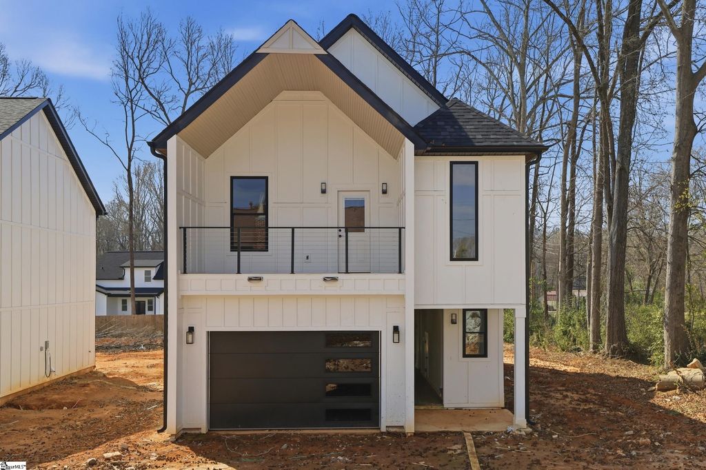 182 Buncombe Street, Woodruff, SC 29388