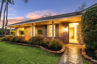 9222 Bronco Drive, Houston, TX 77055