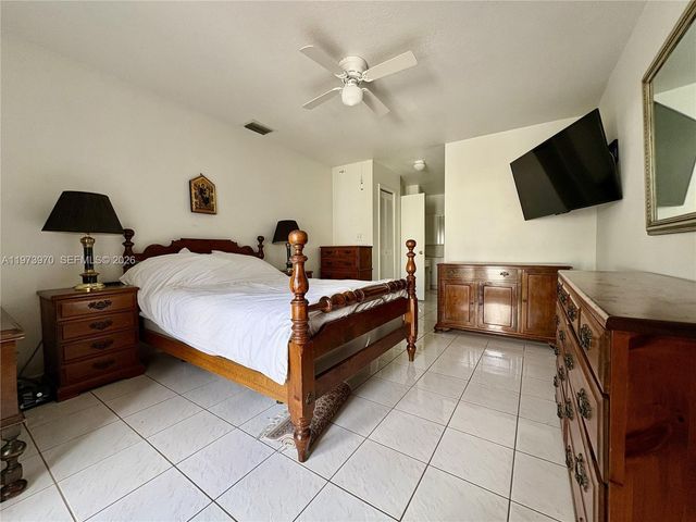 10611 SW 23rd Ter, Miami, FL 33165