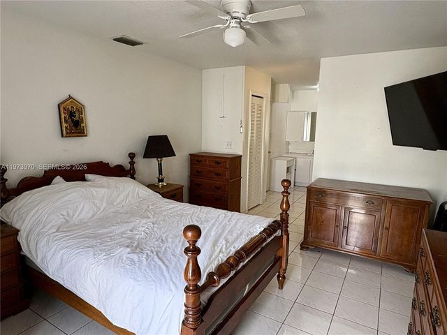 10611 SW 23rd Ter, Miami, FL 33165