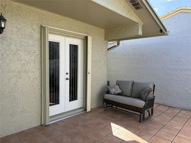 10611 SW 23rd Ter, Miami, FL 33165