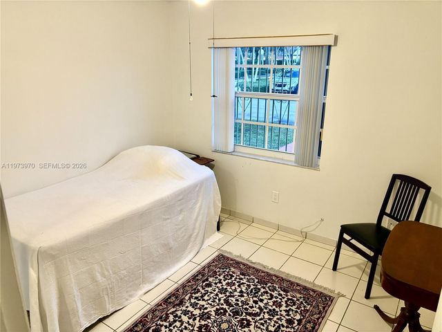 10611 SW 23rd Ter, Miami, FL 33165