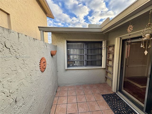 10611 SW 23rd Ter, Miami, FL 33165