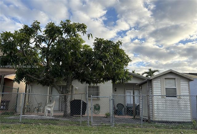 10611 SW 23rd Ter, Miami, FL 33165