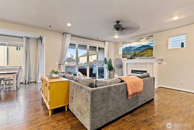 16428 80th Avenue E, Puyallup, WA 98375