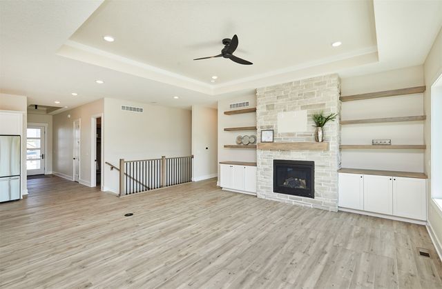 1362 S Lotus Place, West Des Moines, IA 50266