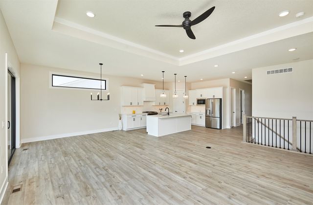 1362 S Lotus Place, West Des Moines, IA 50266