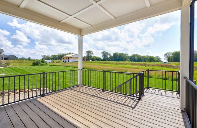1362 S Lotus Place, West Des Moines, IA 50266