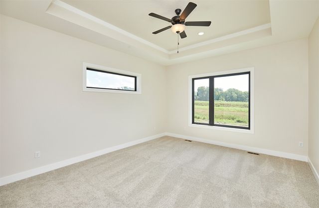 1362 S Lotus Place, West Des Moines, IA 50266