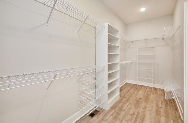 1362 S Lotus Place, West Des Moines, IA 50266