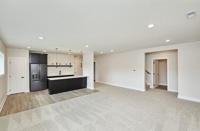 1362 S Lotus Place, West Des Moines, IA 50266