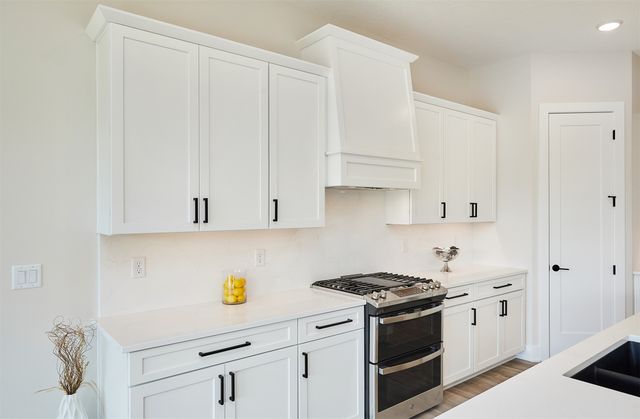 1362 S Lotus Place, West Des Moines, IA 50266