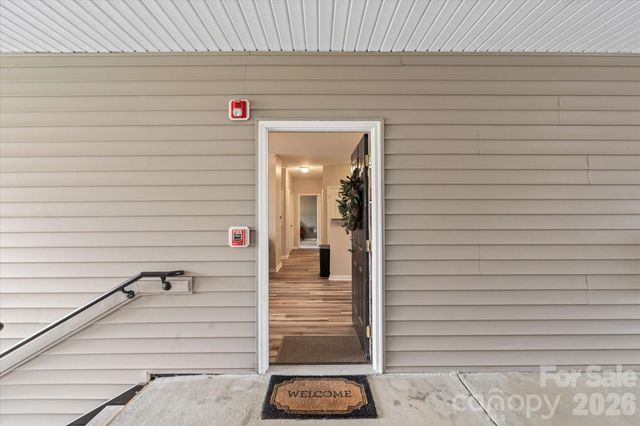 233 Appeldoorn Circle, Asheville, NC 28803