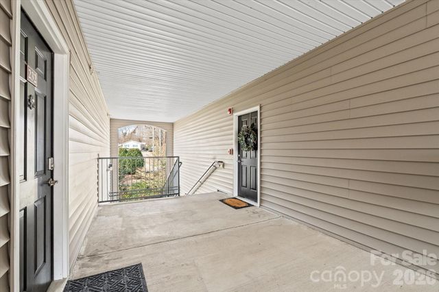 233 Appeldoorn Circle, Asheville, NC 28803