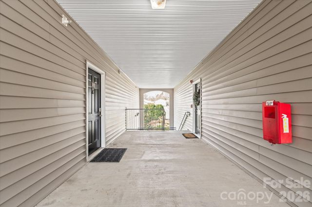 233 Appeldoorn Circle, Asheville, NC 28803