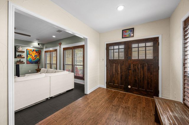 202 E 7th Street, Houston, TX 77007