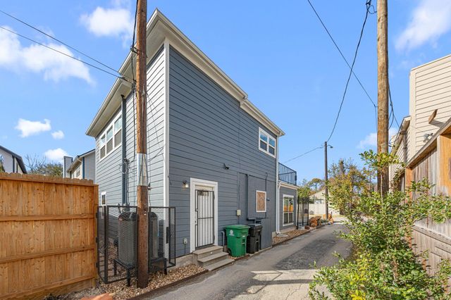 202 E 7th Street, Houston, TX 77007