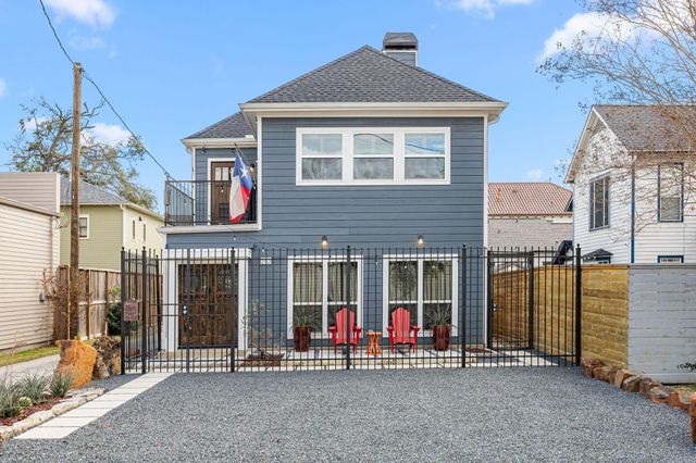 202 E 7th Street, Houston, TX 77007