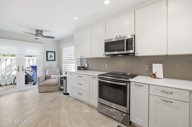 35 SEA WINDS Lane S, Ponte Vedra Beach, FL 32082