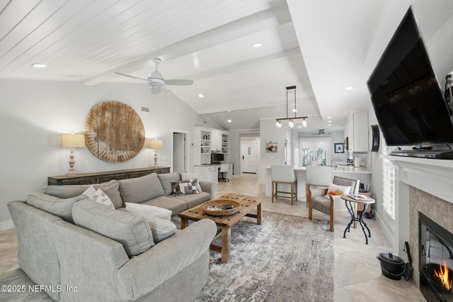 35 SEA WINDS Lane S, Ponte Vedra Beach, FL 32082