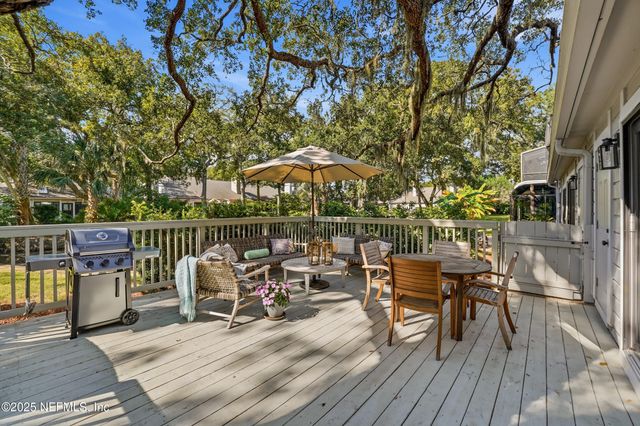 35 SEA WINDS Lane S, Ponte Vedra Beach, FL 32082