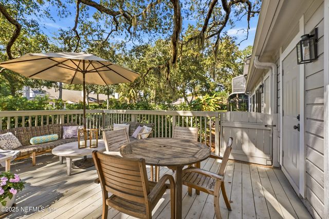 35 SEA WINDS Lane S, Ponte Vedra Beach, FL 32082