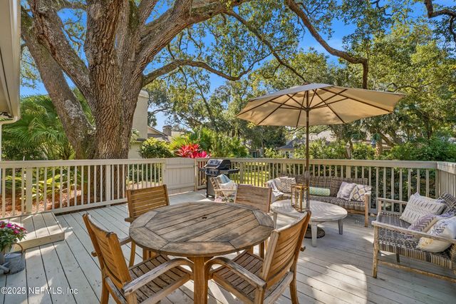 35 SEA WINDS Lane S, Ponte Vedra Beach, FL 32082