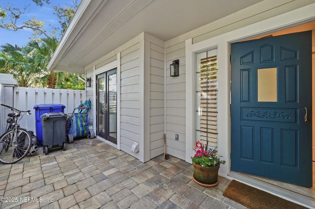 35 SEA WINDS Lane S, Ponte Vedra Beach, FL 32082