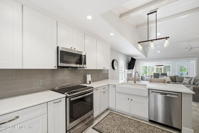 35 SEA WINDS Lane S, Ponte Vedra Beach, FL 32082