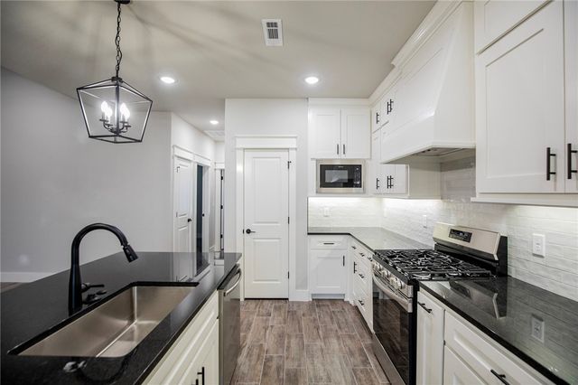 8 Fountainhall Circle, Bella Vista, AR 72715