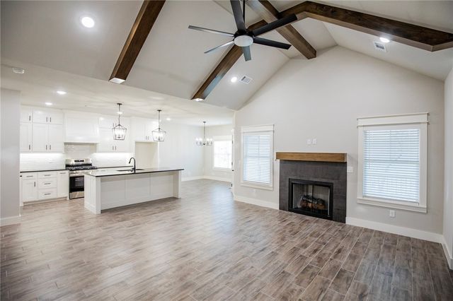 8 Fountainhall Circle, Bella Vista, AR 72715