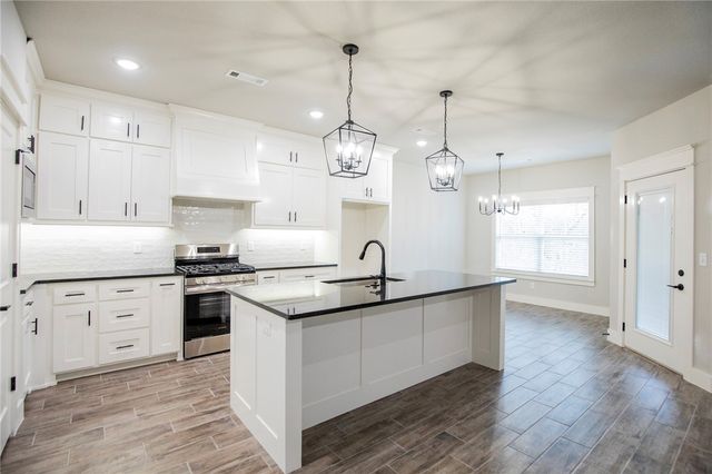 8 Fountainhall Circle, Bella Vista, AR 72715