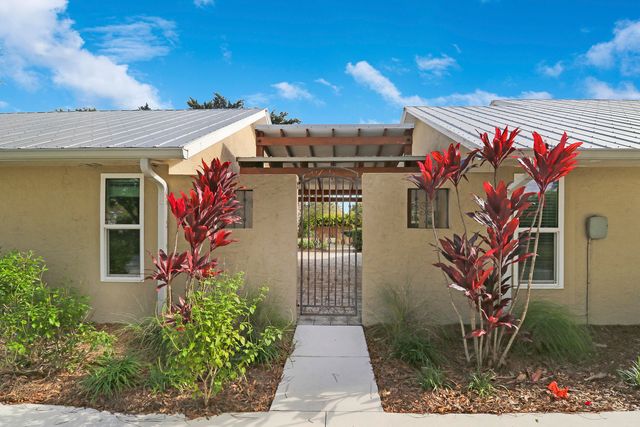 9713 SW Santa Monica Drive, Palm City, FL 34990