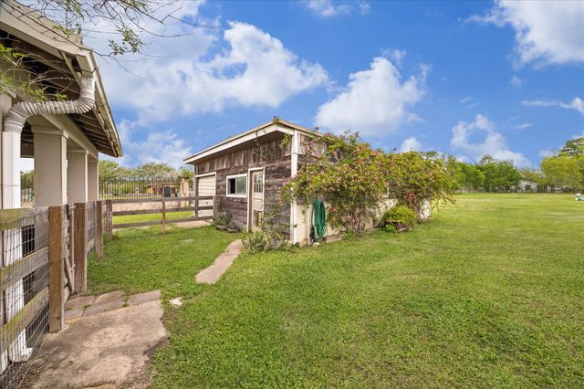 301 Westfield Lane, Friendswood, TX 77546